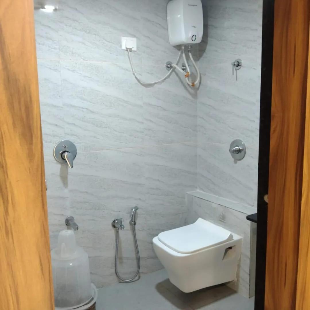 Hotel Sun Shine Ахмедабад Екстериор снимка
